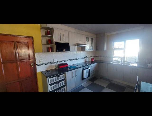 3 BEDROOM HOUSE FOR SALE IN VICTORIA MXENGE